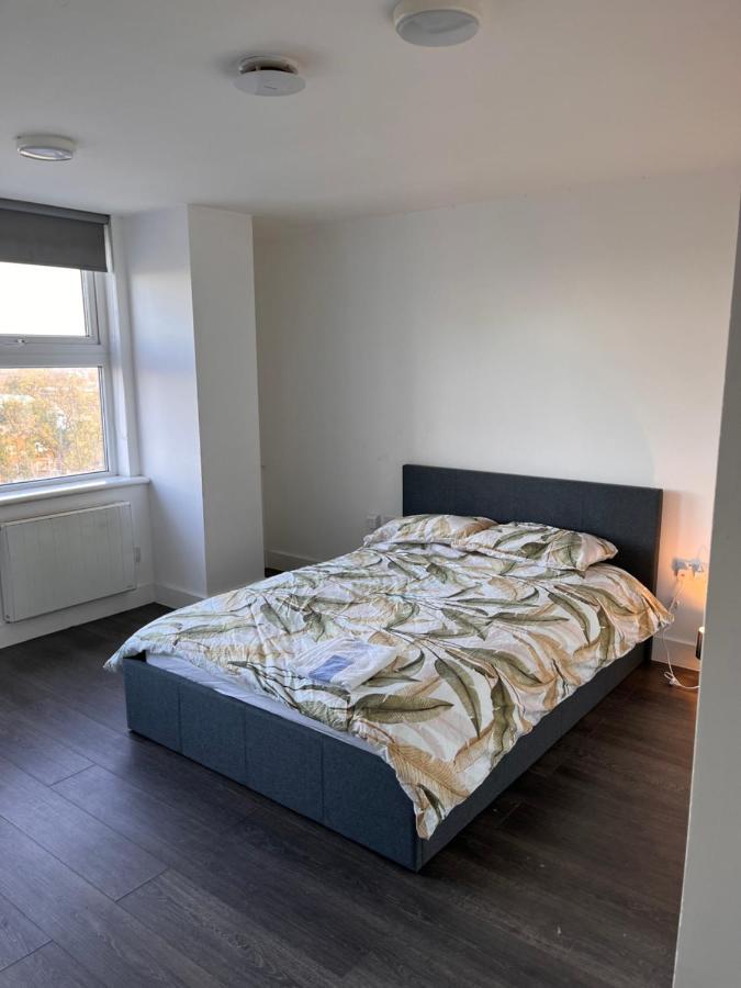 The Serviced Accommodations Гарлоу Екстер'єр фото